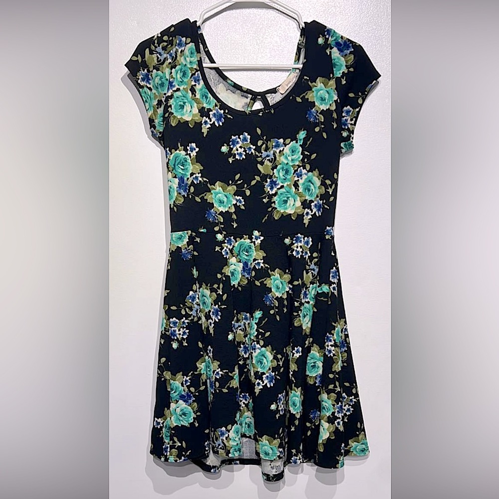 large black floral dress with short sleeves
